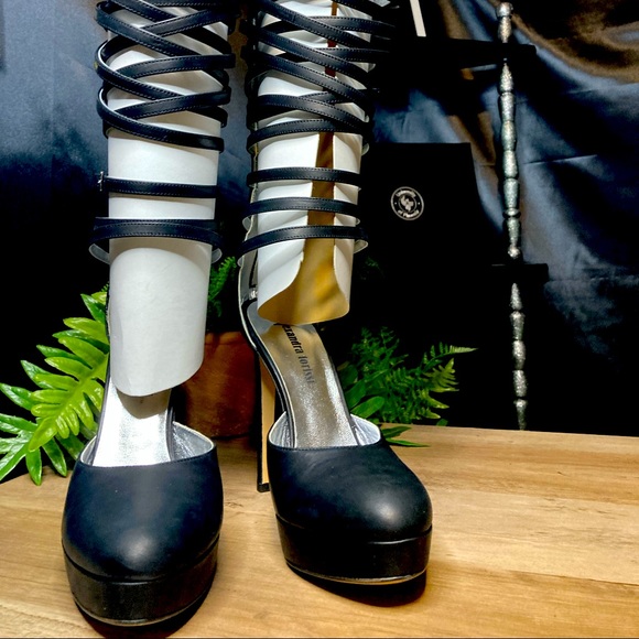 Alexandra Torissi Italian Leather Show Stopper Gladiator Boots! - Picture 3 of 6